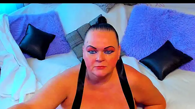 Snapshot of MilanaBiegert chatting on October 13, 2025, 9:20 am MilanaBiegert online show from October 13, 2025, 9:20 am