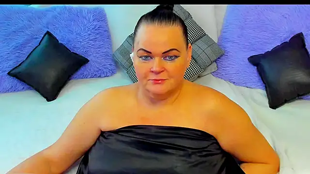 MilanaBiegert online show from November 19, 2025, 6:46 am