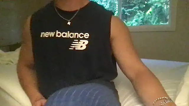 jungcock3210 online show from September 13, 2025, 2:39 pm