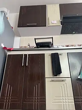 Nikothyna online show from February 5, 2025, 5:20 pm