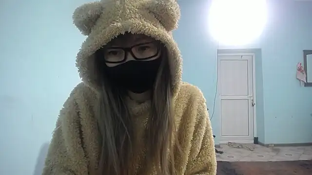 elllaaxx online show from January 31, 2025, 7:07 am