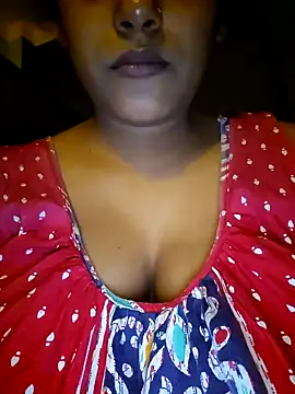 sexyindi couple online show from December 18, 2025, 2:23 pm