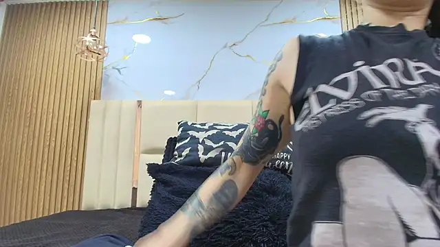 Naughty Kittenm online show from July 6, 2026, 11:18 am