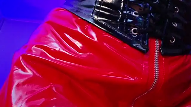 Julieta Russell online show from March 22, 2025, 2:58 pm