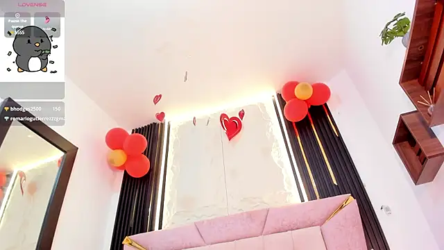 laurem-paulette online show from February 14, 2025, 7:23 pm