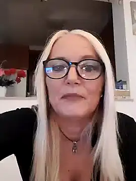 Snapshot of kikkastar chatting on January 14, 2025, 8:37 pm kikkastar online show from January 14, 2025, 8:37 pm