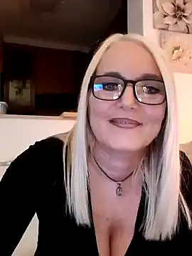 Snapshot of kikkastar chatting on January 16, 2025, 8:03 pm kikkastar online show from January 16, 2025, 8:03 pm