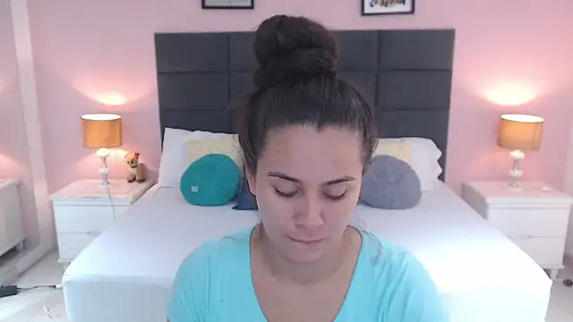 MadisonJenner online show from January 22, 2025, 11:23 am