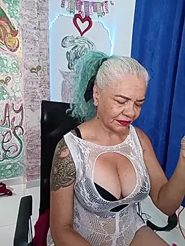 freyadevil333 online show from March 1, 2026, 11:56 am