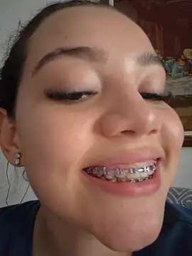 Snapshot of Angela_hank2 chatting on August 6, 2026, 10:11 pm Angela hank2 online show from August 6, 2026, 10:11 pm