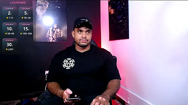 Big furry bear13 online show from January 7, 2026, 6:27 am