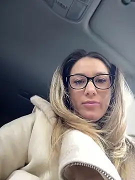 HotXMom online show from March 3, 2025, 4:36 am