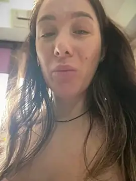 Snapshot of HotXMom chatting on May 19, 2026, 5:58 am HotXMom online show from May 19, 2026, 5:58 am