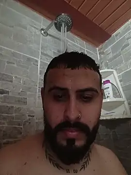 Snapshot of damiancoxz chatting on October 16, 2025, 12:22 am damiancoxz online show from October 16, 2025, 12:22 am