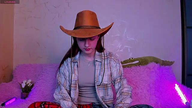 Ksuhesa online show from February 21, 2025, 7:12 am