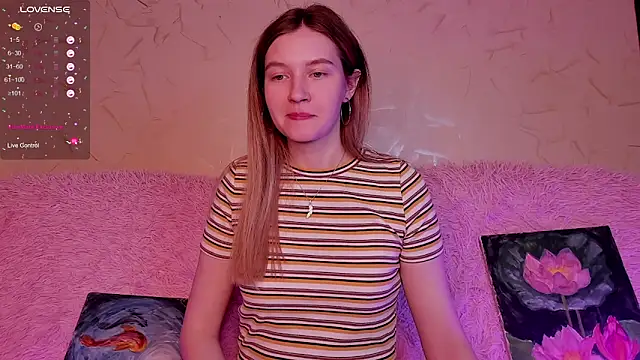 Ksuhesa online show from March 14, 2025, 1:57 pm