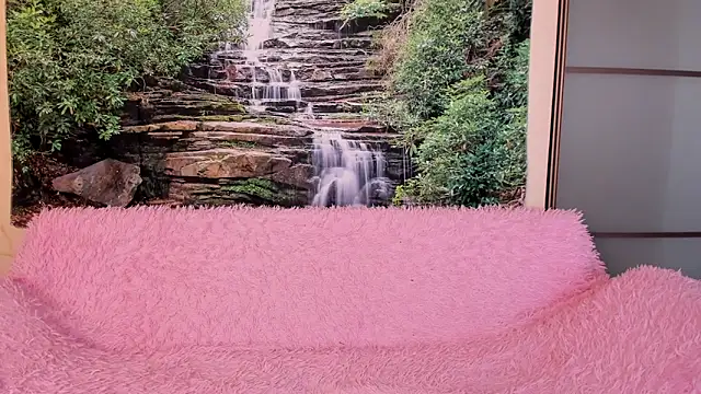 Ksuhesa online show from April 16, 2026, 8:15 am