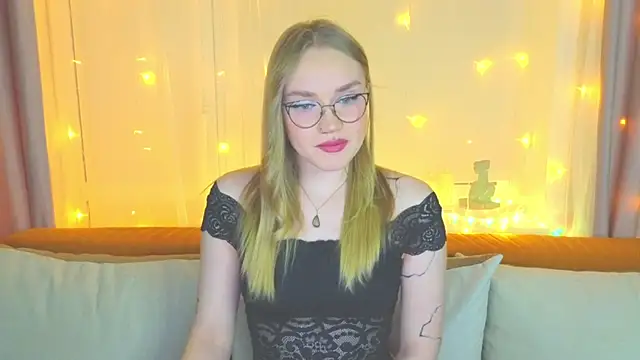 Aurora Golden1 online show from January 31, 2025, 3:44 pm