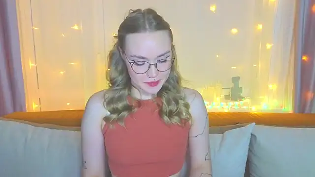 Aurora Golden1 online show from February 2, 2025, 7:25 pm