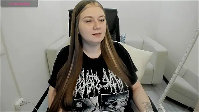 AlisaBacker online show from December 11, 2024, 8:04 am