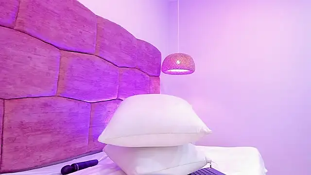 lia ass  online show from September 26, 2025, 9:41 pm