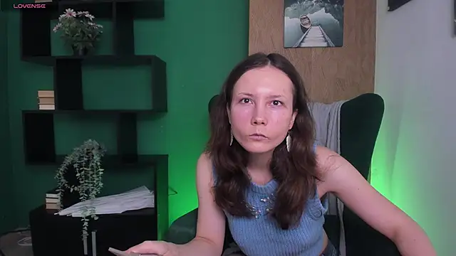 OliviaTurnery online show from December 16, 2025, 12:54 pm