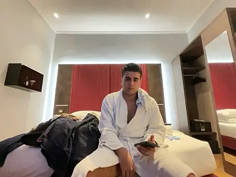 Snapshot of cubalibre02 chatting on November 29, 2025, 4:32 pm cubalibre02 online show from November 29, 2025, 4:32 pm