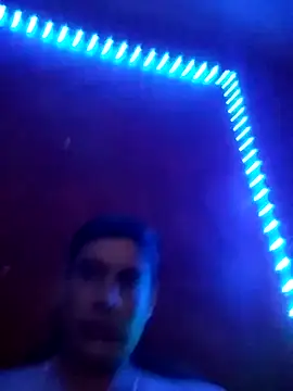 chicovergudo27 online show from November 2, 2025, 9:11 am