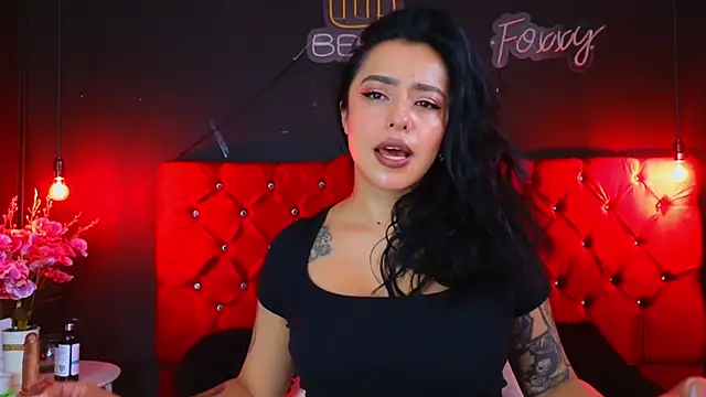 Snapshot of foxxy_nasty chatting on February 18, 2025, 5:31 pm foxxy nasty online show from February 18, 2025, 5:31 pm