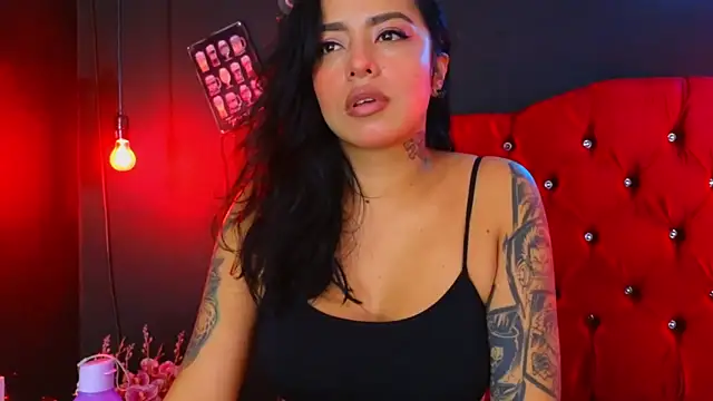 Snapshot of foxxy_nasty chatting on February 27, 2025, 4:43 pm foxxy nasty online show from February 27, 2025, 4:43 pm