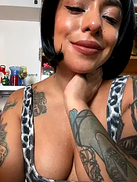 Snapshot of foxxy_nasty chatting on October 13, 2025, 8:31 pm foxxy nasty online show from October 13, 2025, 8:31 pm
