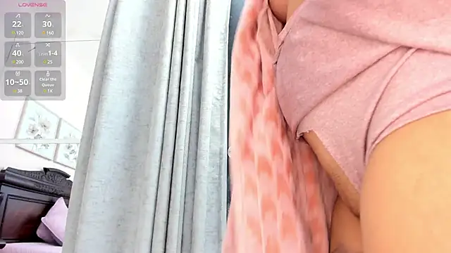 AriSweet online show from March 21, 2025, 2:40 pm