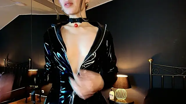 Snapshot of MyMayte chatting on January 27, 2025, 1:19 pm MyMayte online show from January 27, 2025, 1:19 pm