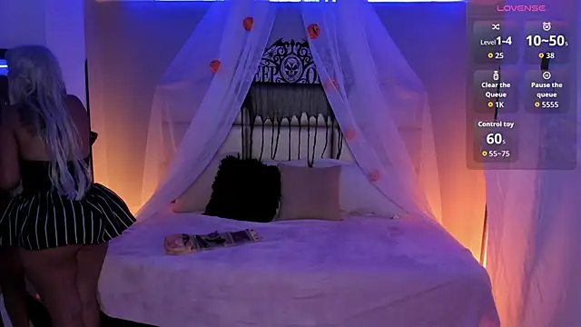 kristen kassi online show from October 31, 2025, 12:06 pm