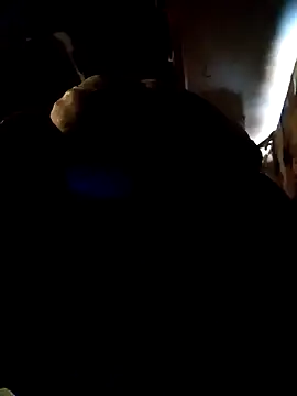 hothippie420 online show from November 29, 2025, 4:43 pm