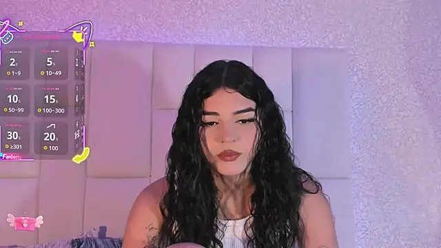 Summer walkerr online show from September 25, 2025, 12:42 pm