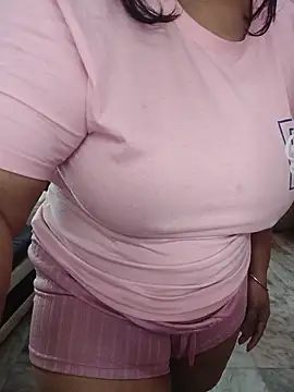 Ivy-09 online show from February 16, 2026, 6:20 am