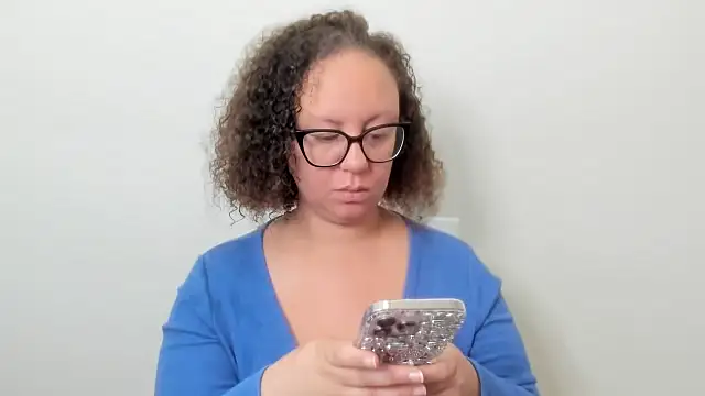 Snapshot of Paisleehaze chatting on October 3, 2025, 1:30 pm Paisleehaze online show from October 3, 2025, 1:30 pm