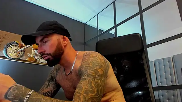 AronGrant online show from September 10, 2025, 7:52 am