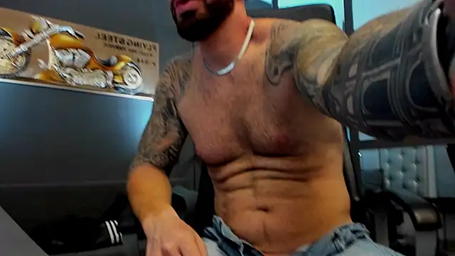 AronGrant online show from September 13, 2025, 8:36 am