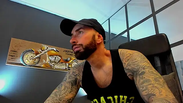 AronGrant online show from December 22, 2025, 9:50 am