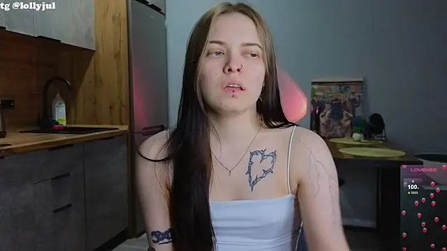 Snapshot of doll_lol_ chatting on March 6, 2025, 11:09 pm doll lol online show from March 6, 2025, 11:09 pm