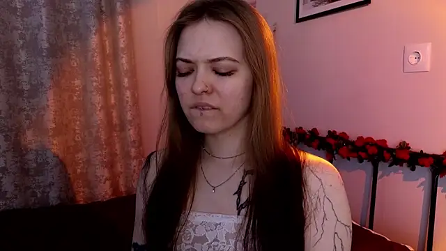 doll lol  online show from March 31, 2026, 5:02 pm