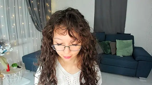 AgnieszkaBanana online show from February 11, 2025, 4:11 am