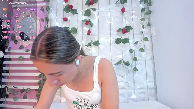 Miiaa doll online show from January 24, 2025, 11:37 am