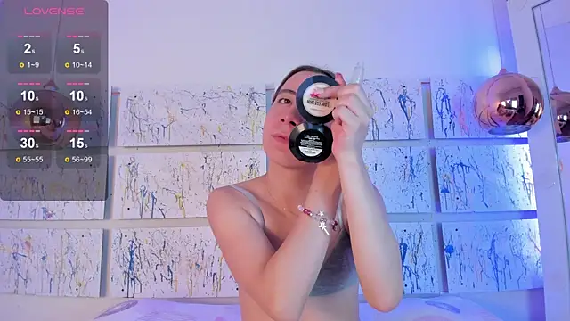 Miiaa doll online show from January 25, 2025, 11:44 am