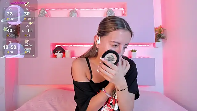 Miiaa doll online show from March 20, 2025, 12:00 pm