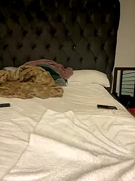 MILL204 online show from October 26, 2025, 12:38 am