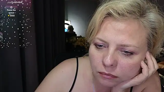 Snapshot of Gray_swann chatting on February 20, 2025, 4:36 pm Gray swann online show from February 20, 2025, 4:36 pm