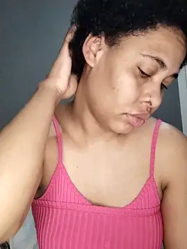 Su Duarte 1 online show from September 18, 2025, 2:35 am